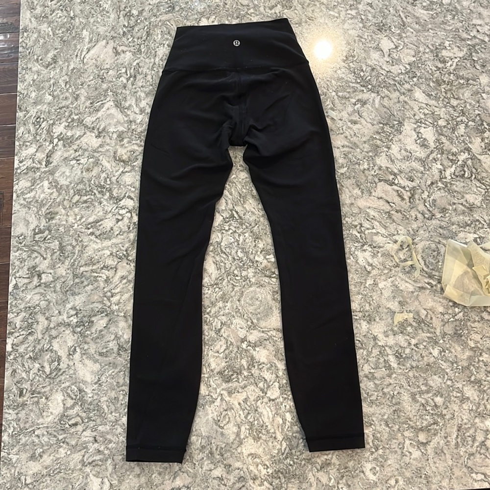 Black wonder under lululemon leggings size 2